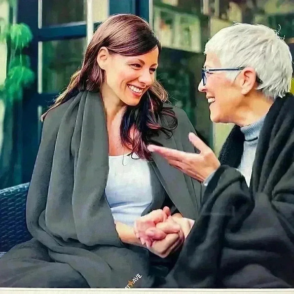 HEATWAVE Gray Portable Heated Throw Blanket with USB Charging   (Save $135.00) - Picture 6 of 11